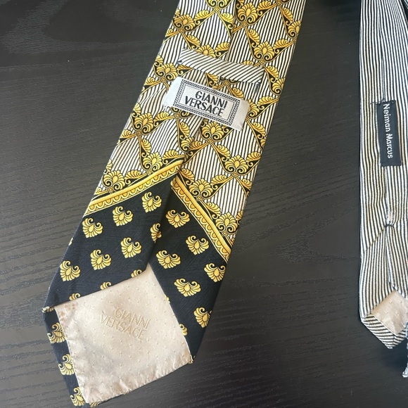 Vintage Gianni Versace Silk Tie - Baroque Gold & Black Design - Picture 3 of 8